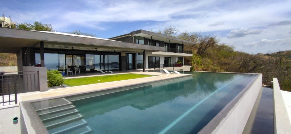 wideangleoceansidehouse